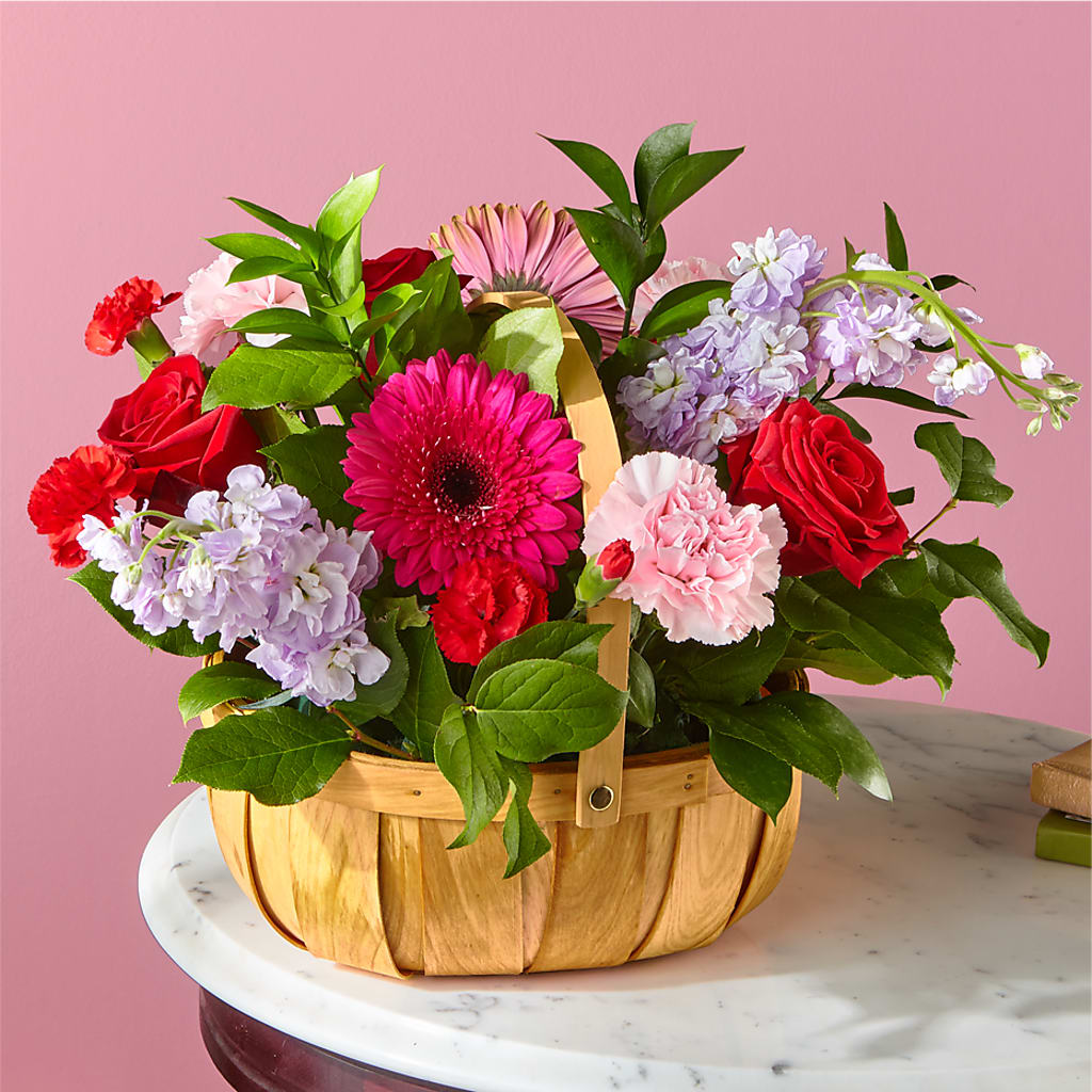 Pink Picnic Basket – Blooming Branches, Guttenberg IA
