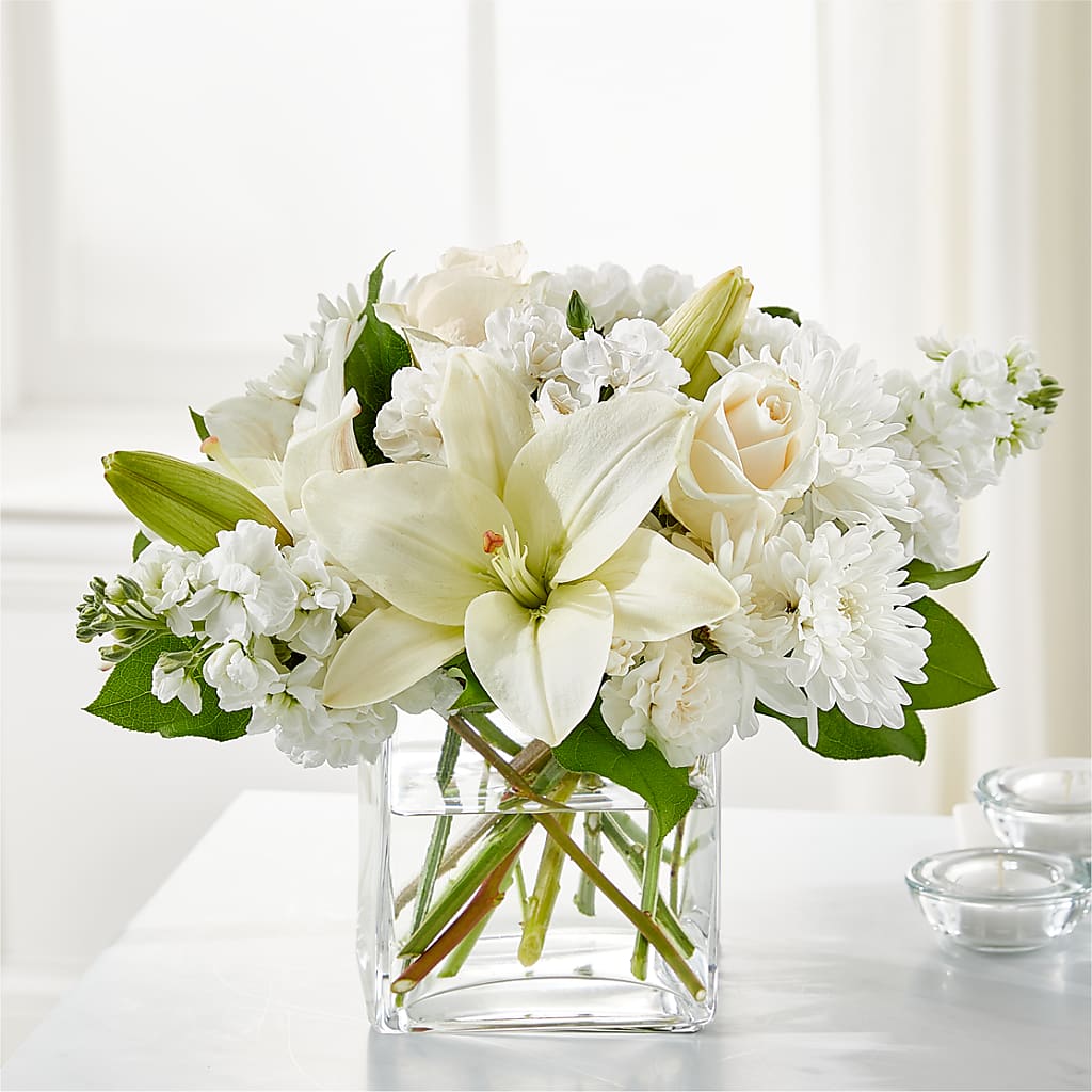 Gentle Breeze Bouquet – Blooming Branches, Guttenberg IA