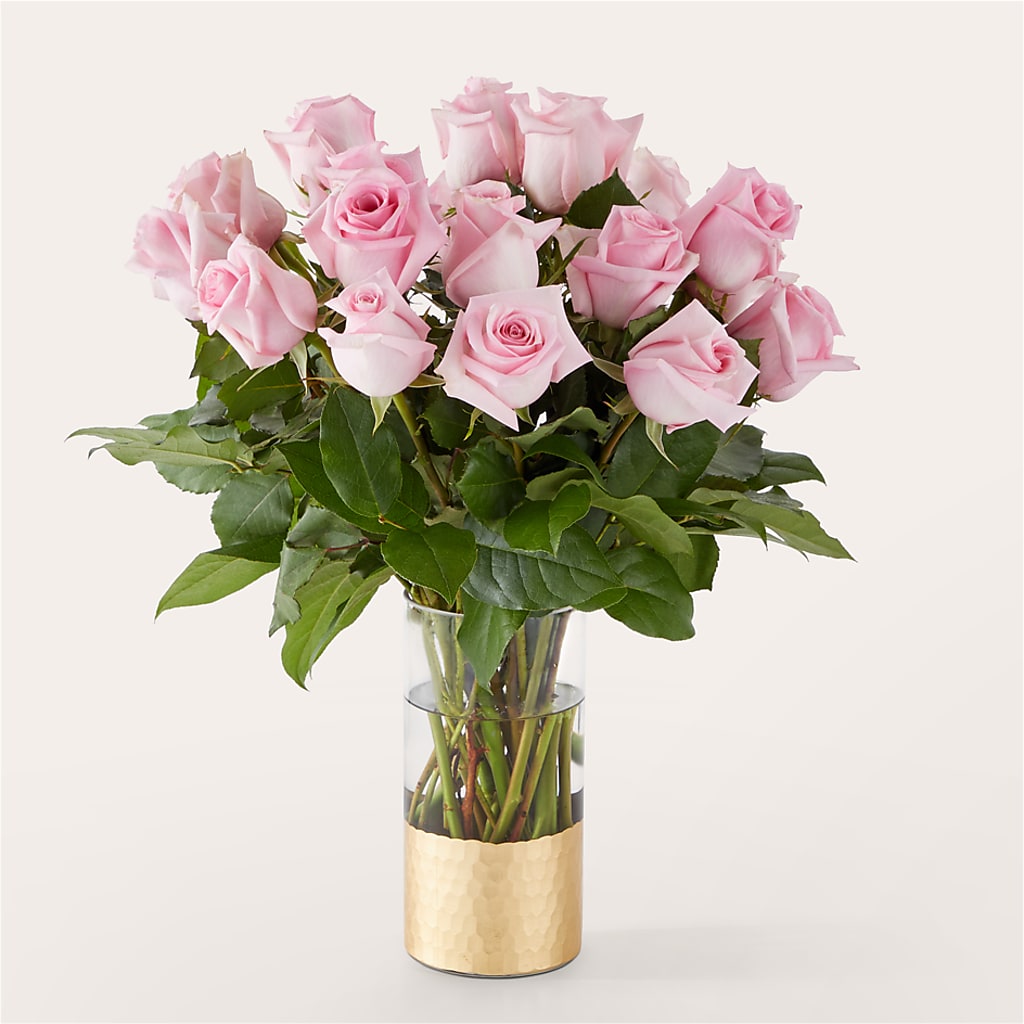 Picture Perfect Pink Rose Bouquet – Blooming Branches, Guttenberg IA