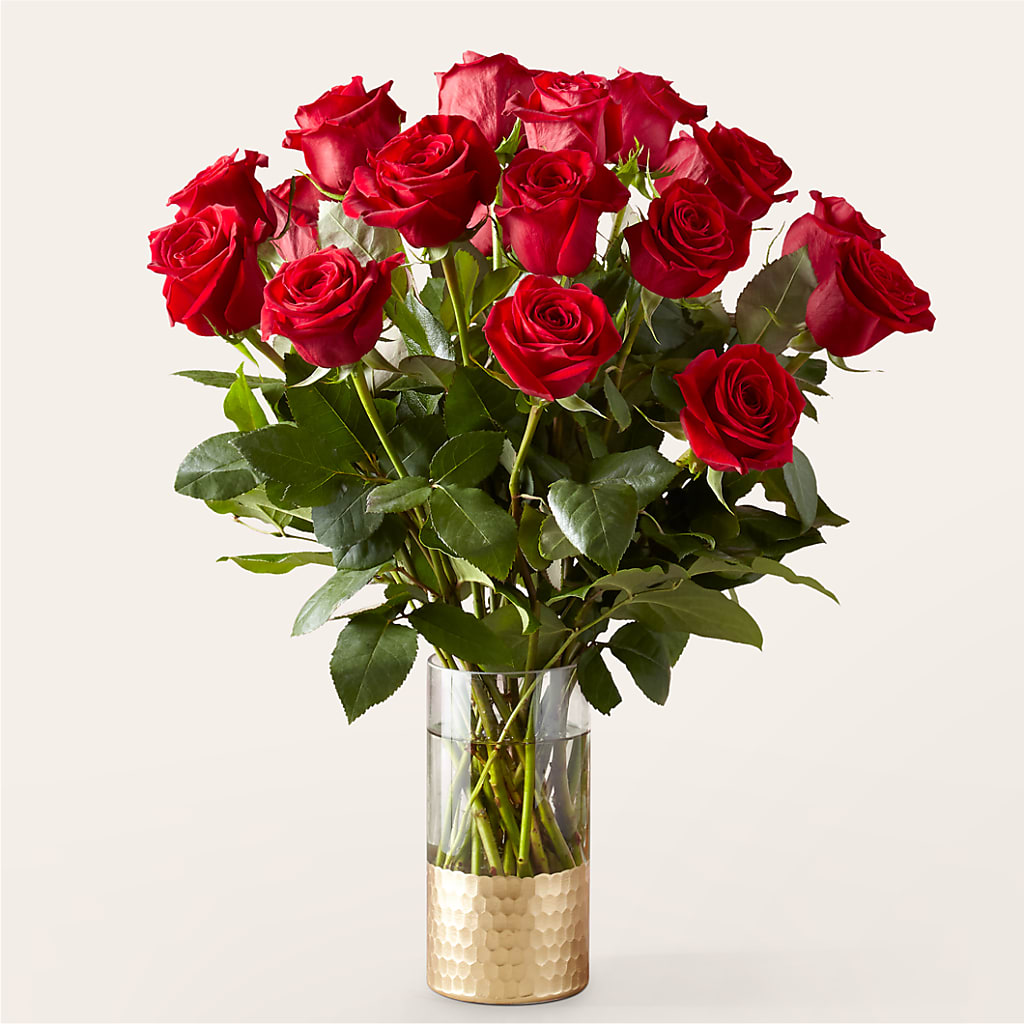 Classic Love Red Rose Bouquet – Blooming Branches, Guttenberg IA