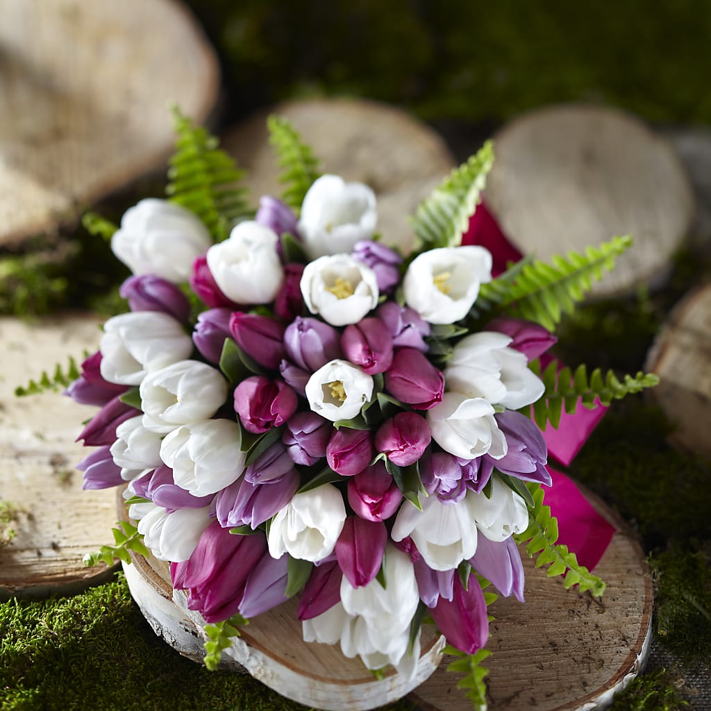 Steal My Heart Bouquet – Blooming Branches, Guttenberg IA