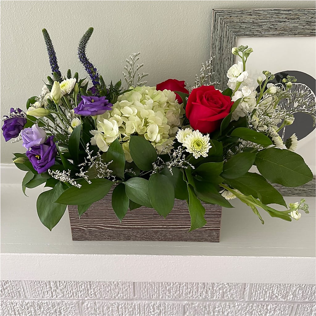 Sweet Magnolia Bouquet –  Blooming Branches, Guttenberg IA
