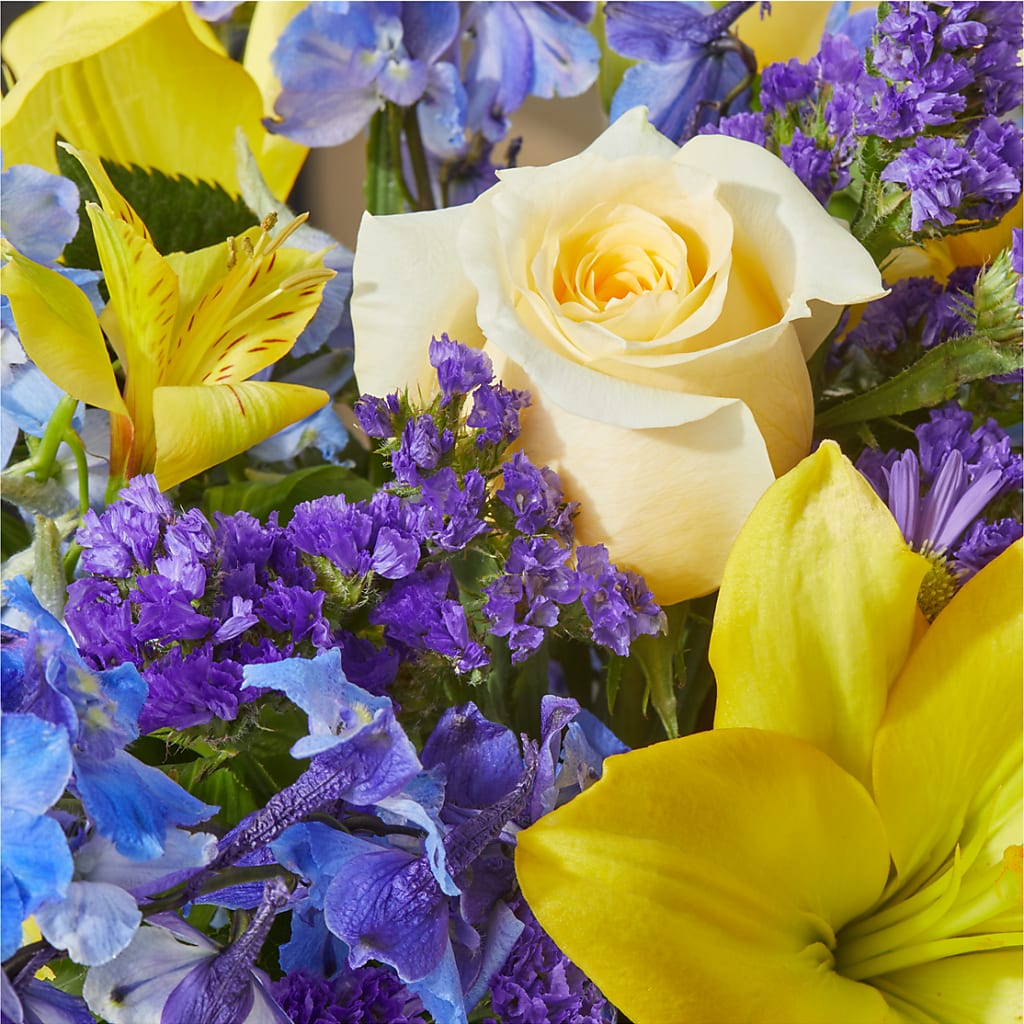 Limoncello Bouquet –  Blooming Branches, Guttenberg IA